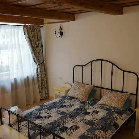 Crown Of Karolina Apartment Brasov